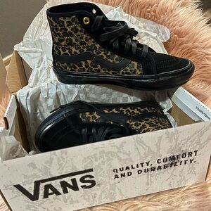 Cher Strawberry VANS